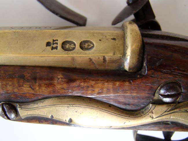 An English Queen Anne period  brass barreled flintlock sea service blunderbuss by Thomas Green dated 1708. — image 6